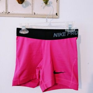 Nike pro xs shorts